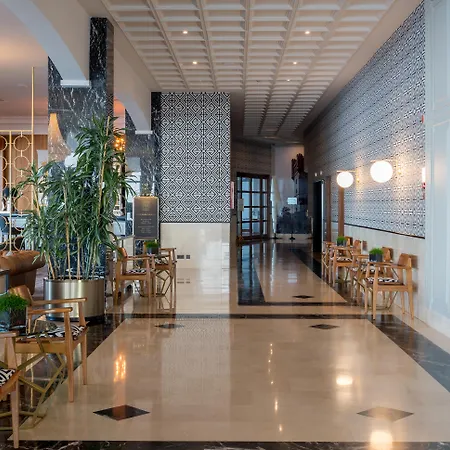 蒙特伊古尔多美居酒店