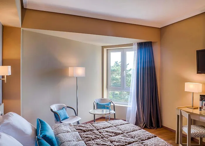 Отель Mercure Monte Igueldo 4*