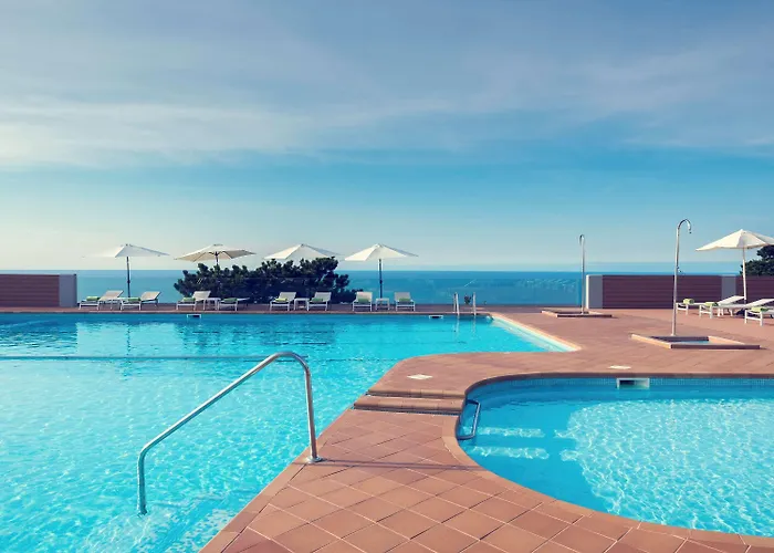 Отель Mercure Monte Igueldo 4*